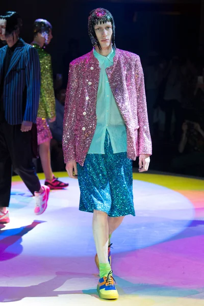 Look 23